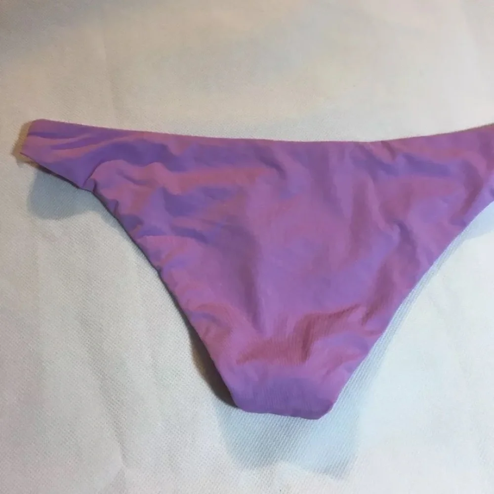 NEW Frankies Bikinis 'Bella' Seamless Bikini Bottom Purple [SZ Medium ]‎
